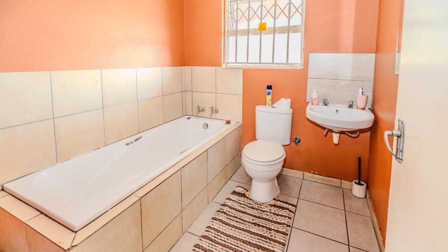 4 Bedroom Property for Sale in Sunset Glen Western Cape